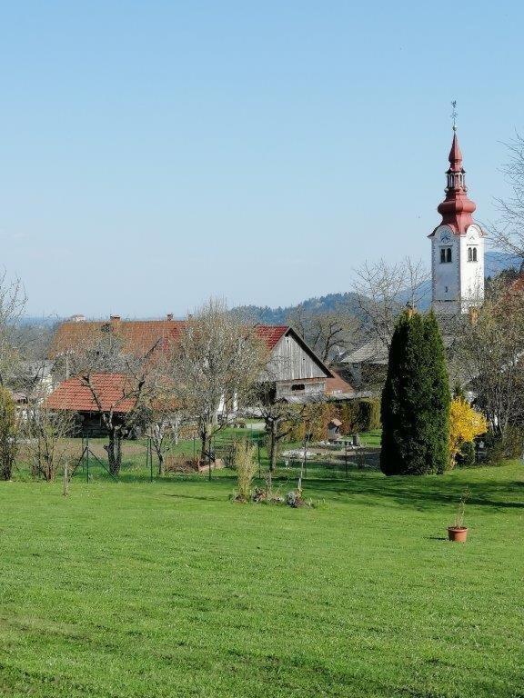 Wunderschone Ferienwohnung Mit Blick Auf Die Karawanken Zgornje Gorje Exterior foto