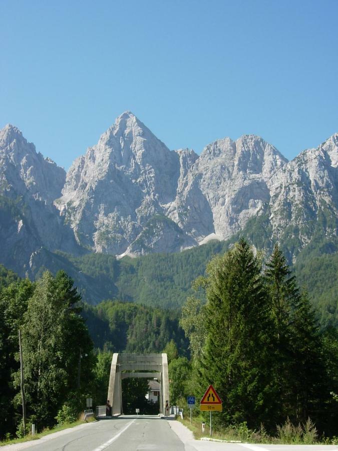 Wunderschone Ferienwohnung Mit Blick Auf Die Karawanken Zgornje Gorje Exterior foto